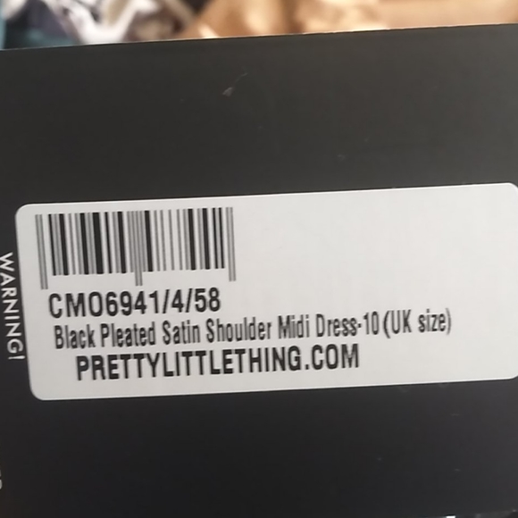 Black pleated satin shoulder midi dress - Picture 3 of 3